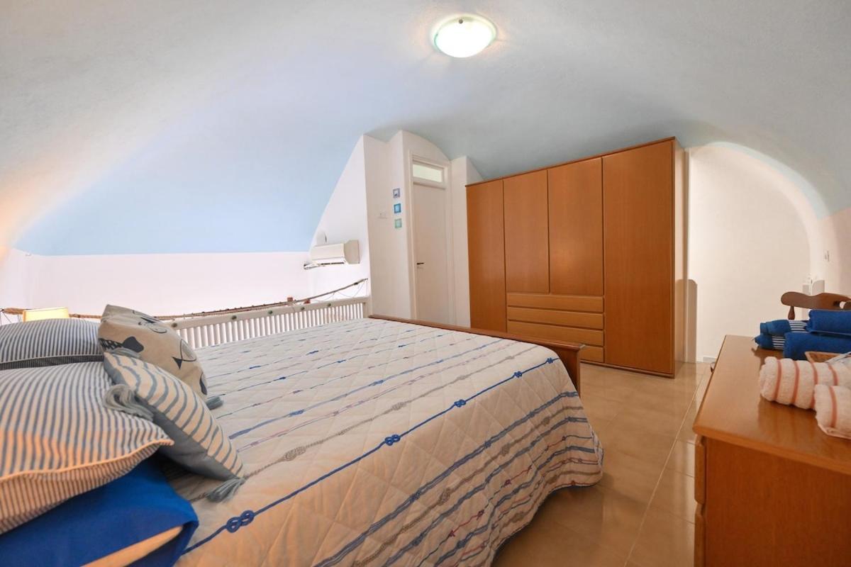 Beach House Isquia Exterior foto