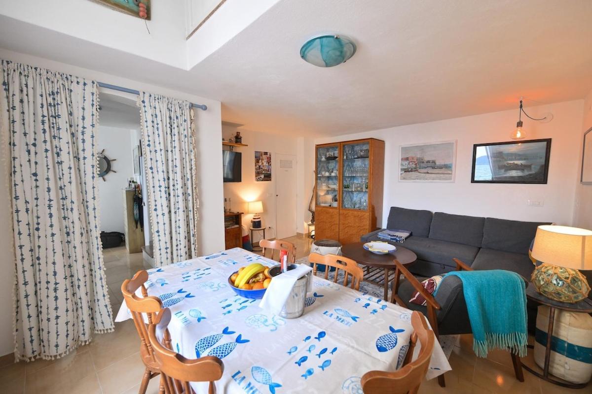 Beach House Isquia Exterior foto