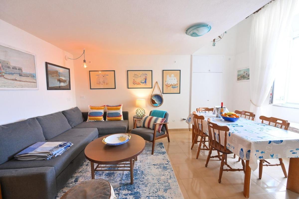 Beach House Isquia Exterior foto